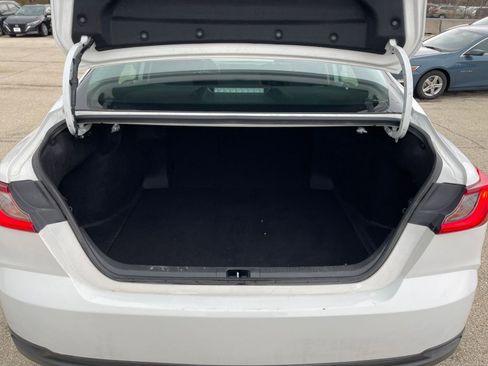 Used 2025 Toyota Camry LE image 29