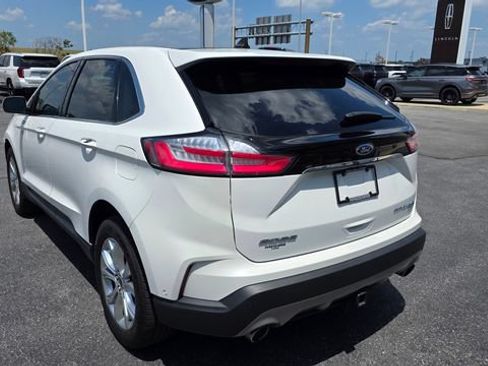 Certified 2020 Ford Edge Titanium w/ Equipment Group 301A AWD/4WD image 5