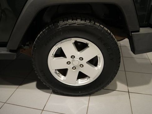 Used 2010 Jeep Wrangler Sahara w/ Trailer Tow Group AWD/4WD image 9