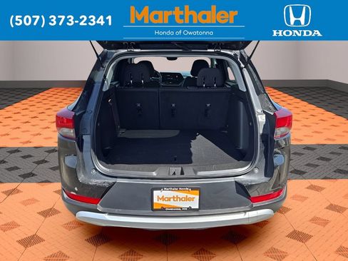 Used 2025 Chevrolet TrailBlazer LT AWD/4WD image 15
