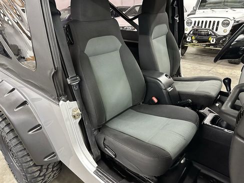 Used 2006 Jeep Wrangler Unlimited AWD/4WD image 26