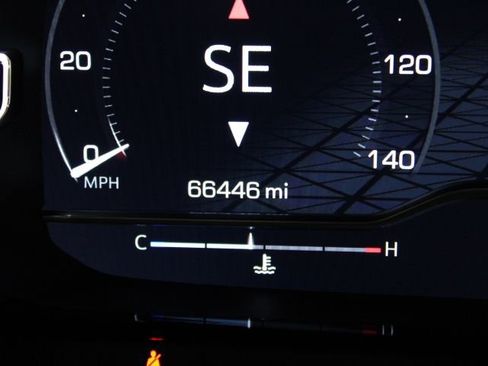 Used 2023 GMC Yukon Denali Ultimate image 6