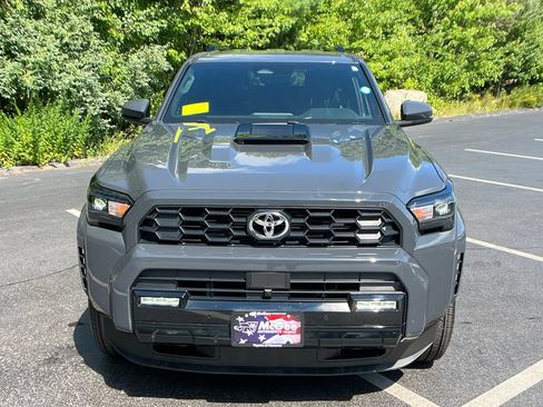 Used 2025 Toyota 4Runner TRD Sport AWD/4WD image 8