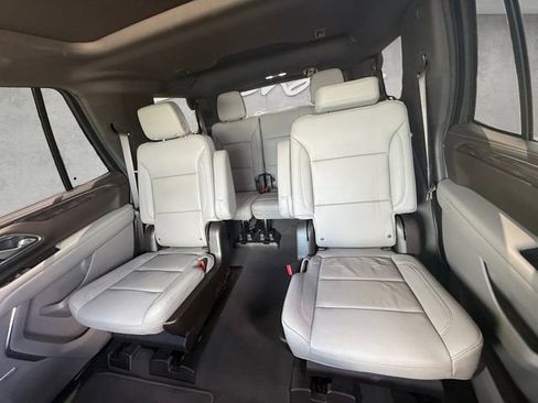 Used 2024 Chevrolet Tahoe Z71 w/ Luxury Package AWD/4WD image 22