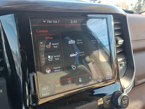 Used 2020 RAM 1500 Laramie image 17