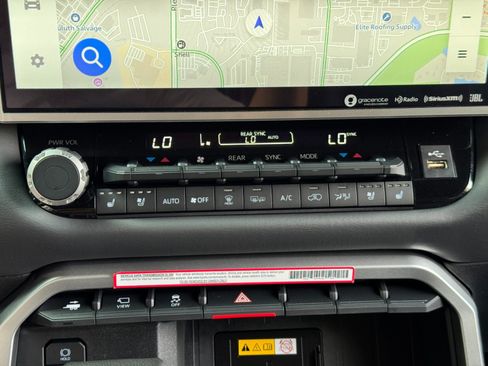 Used 2024 Toyota Sequoia Platinum AWD/4WD image 31