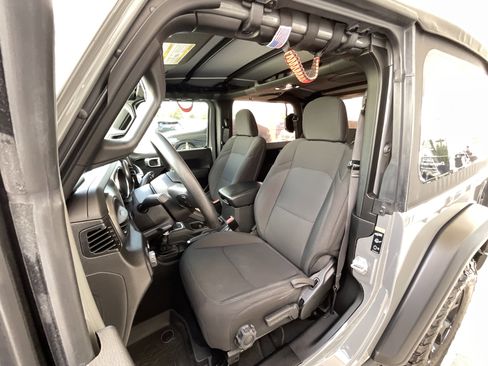 Used 2023 Jeep Wrangler Sport AWD/4WD image 11