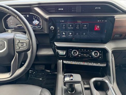 Certified 2023 GMC Sierra 1500 Denali Ultimate image 3