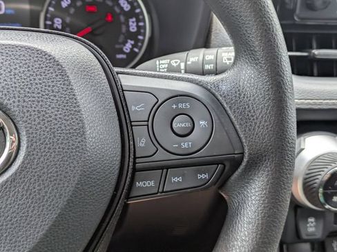 Used 2021 Toyota RAV4 XLE FWD image 27