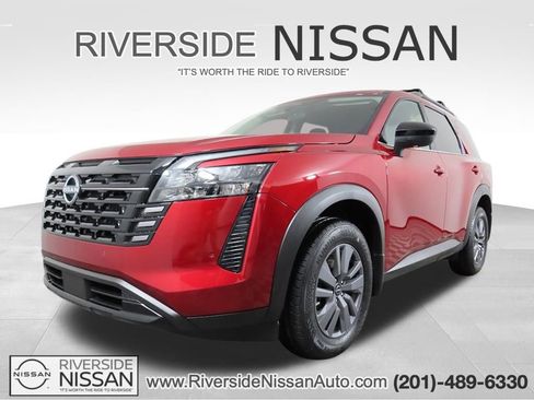 New 2026 Nissan Pathfinder SV AWD/4WD image 1