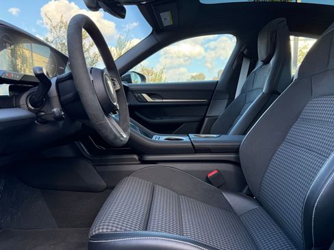 New 2025 Porsche Taycan 4S AWD/4WD image 13