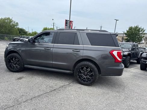 Used 2019 Ford Expedition XLT RWD image 16