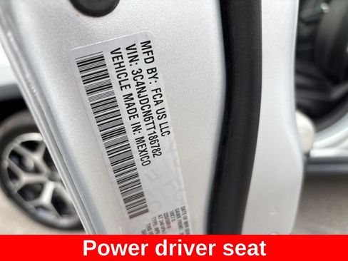 Used 2026 Jeep Compass Limited AWD/4WD image 13