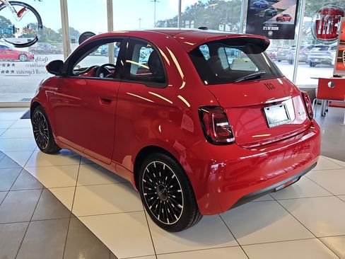 New 2024 FIAT 500 e (RED) image 3