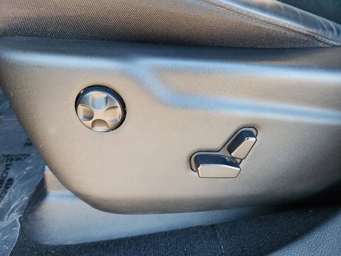 Used 2024 Dodge Durango GT image 12