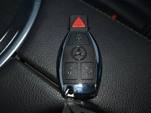 Used 2018 Mercedes-Benz C 300 4MATIC Sedan w/ Premium Package image 33