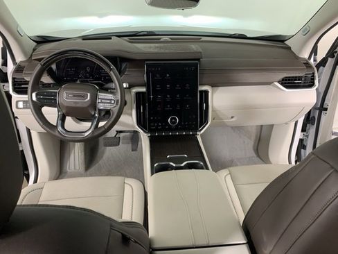 Used 2024 GMC Acadia Denali w/ Super Cruise Package image 39