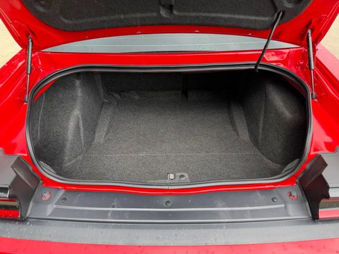 Used 2019 Dodge Challenger R/T Scat Pack w/ Driver Convenience Group RWD image 33