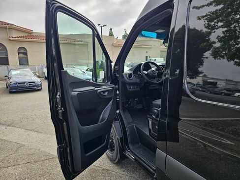 New 2025 Mercedes-Benz Sprinter 3500 image 19