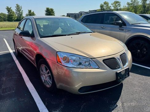 Used 2006 Pontiac G6 Sedan w/ Drivers Package FWD image 4
