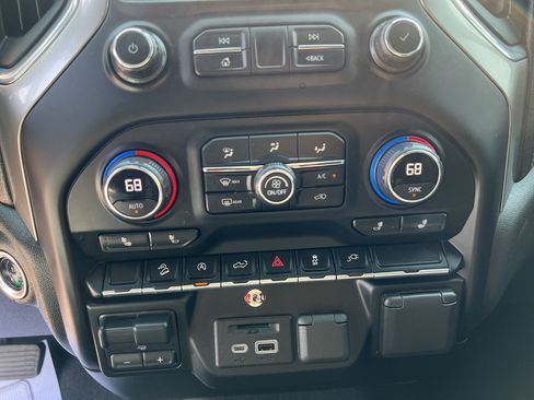 Used 2020 Chevrolet Silverado 1500 LT w/ All-Star Edition AWD/4WD image 16