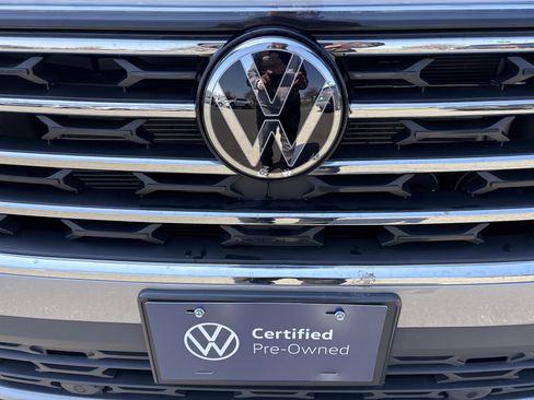 Used 2025 Volkswagen Atlas SE AWD/4WD image 11
