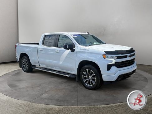 Used 2022 Chevrolet Silverado 1500 RST AWD/4WD image 1