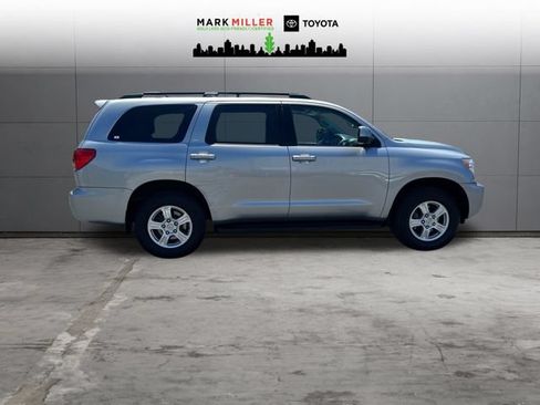 Used 2014 Toyota Sequoia SR5 AWD/4WD image 6