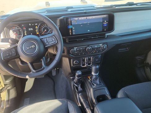 New 2026 Jeep Gladiator Sport AWD/4WD image 16