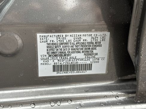 New 2025 Nissan Versa SV w/ Trunk Package image 32