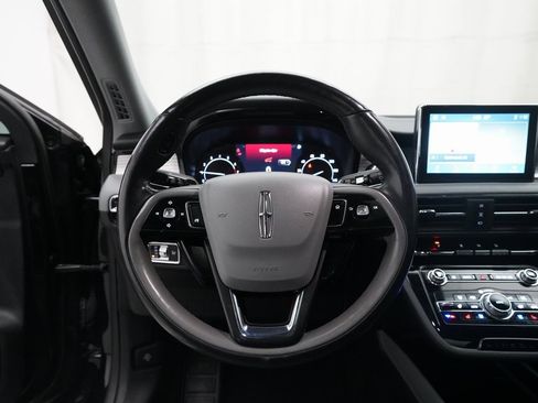 Used 2022 Lincoln Corsair AWD w/ Premium Package image 4