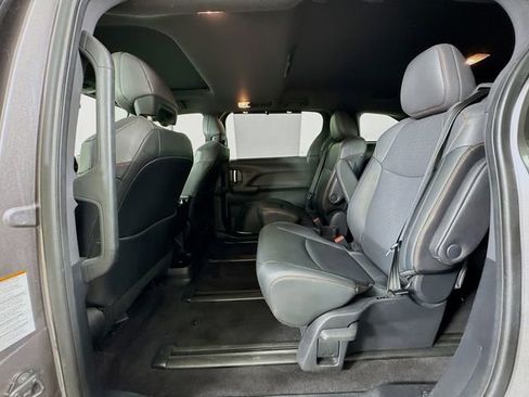 Used 2021 Toyota Sienna XSE image 38