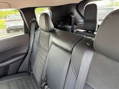Used 2023 Mitsubishi Outlander SE AWD/4WD image 12
