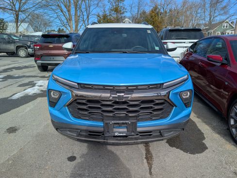 Used 2025 Chevrolet TrailBlazer ACTIV image 2