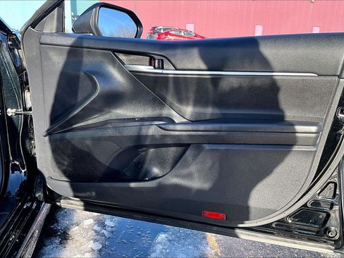 Used 2023 Toyota Camry SE image 20