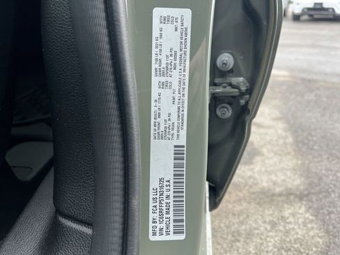 New 2026 RAM 1500 4x4 Crew Cab image 26