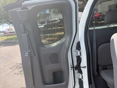 Used 2019 Nissan Frontier S image 23
