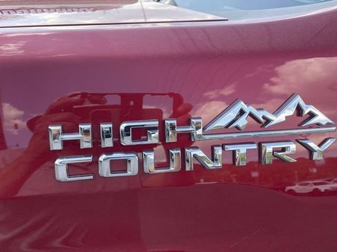 Certified 2024 Chevrolet Silverado 2500 High Country w/ High Country Premium Package AWD/4WD image 9