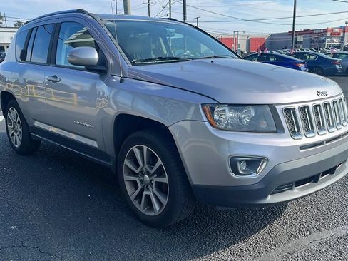 Used 2016 Jeep Compass High Altitude FWD image 2