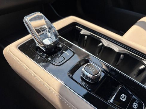 New 2026 Volvo XC90 B6 Plus w/ Protection Package image 17