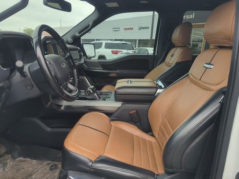 Used 2021 Ford F150 Platinum w/ FX4 Off-Road Package AWD/4WD image 9