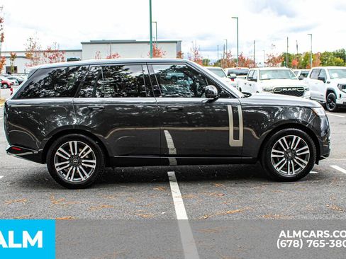 Used 2023 Land Rover Range Rover SE image 9