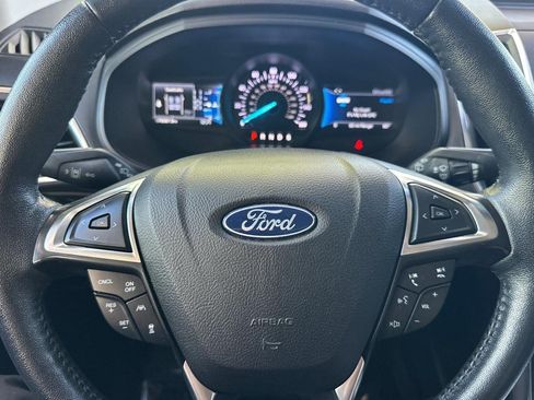 Used 2022 Ford Edge Titanium w/ Equipment Group 301A AWD/4WD image 15