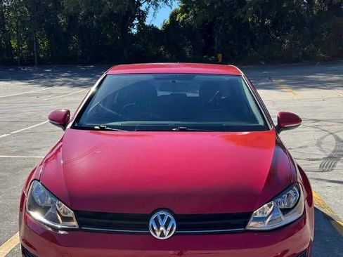 Used 2016 Volkswagen Golf S image 1