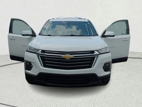 Used 2023 Chevrolet Traverse LT FWD image 9