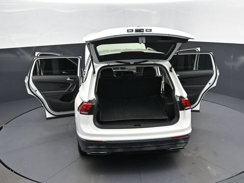 Used 2018 Volkswagen Tiguan SE FWD image 49