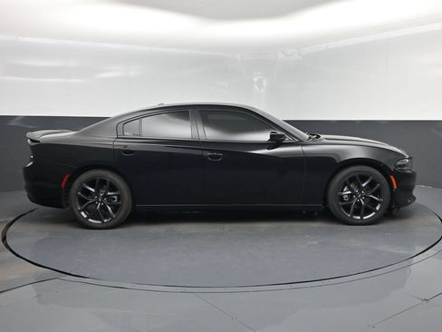 Used 2021 Dodge Charger SXT w/ Blacktop Package RWD image 2