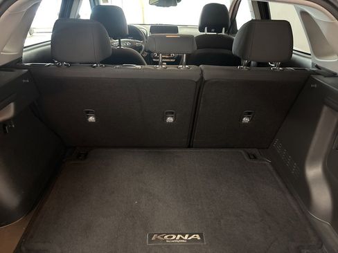 Used 2023 Hyundai Kona SEL w/ Convenience Package image 10