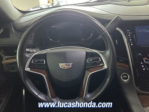 Used 2019 Cadillac Escalade Luxury RWD image 10
