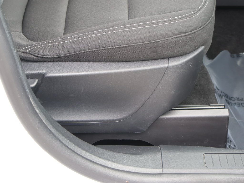 Used 2025 Ford Escape Active AWD/4WD image 9